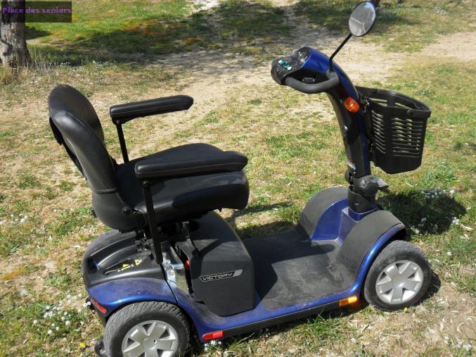 FAUTEUIL ELECTRIQUE POUR PERSONNE A MOBILITÉ   REDUITE à Ciotat