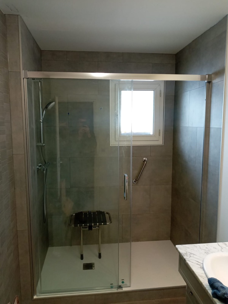 Amelioration-de-l-habitat-Grand-Est-Meuse-Installation-d-une-douche-securisee-securisee14273746546769717577.jpeg