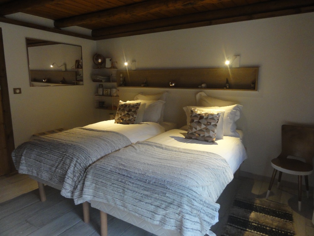 Gites-amp-Chambres-d-hotes-Auvergne-Rhone-Alpes-Savoie-CHAMBRES-D-HOTES-EN-VILLAGE-DE-HAUTE-TARENTAISE-4181942454852575964.jpg