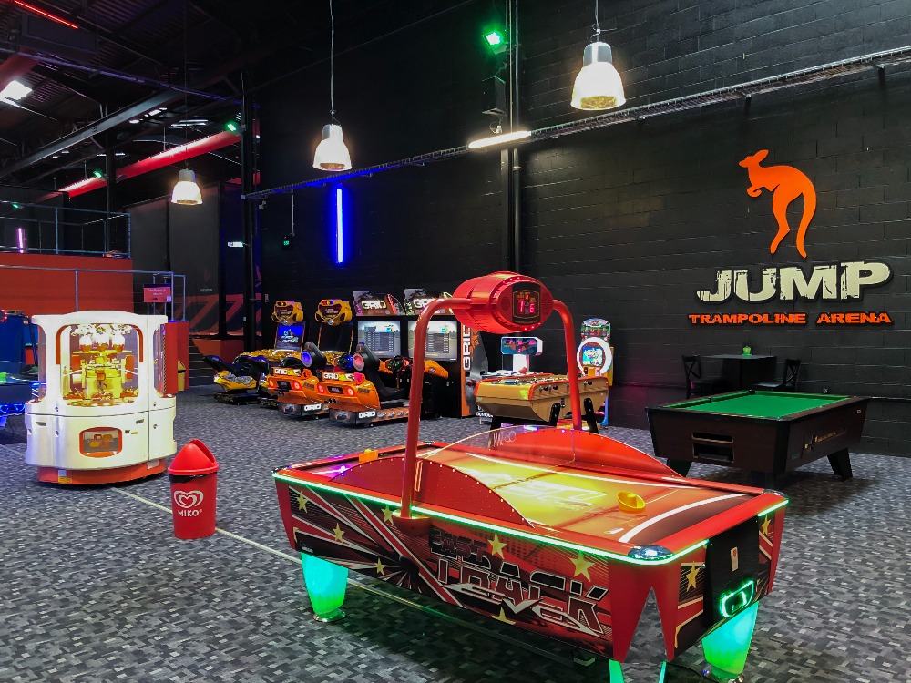 jeux-amp-divertissement-centre-val-de-loire-loiret-decouvrez-la-realite-virtuelle-en-famille13153035384857667378.jpeg